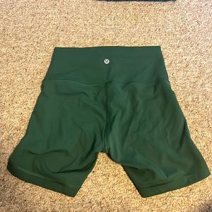 Wunder Train High-Rise Short 6"